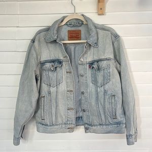 Levi’s denim jacket in a light wash, medium